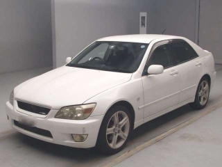 TOYOTA   Altezza GH-SXE10