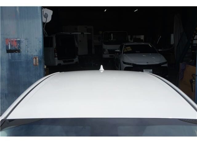 
								Toyota Prius full									