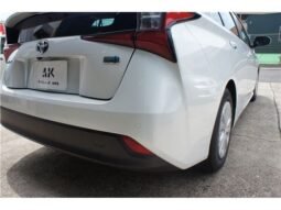 
										Toyota Prius full									