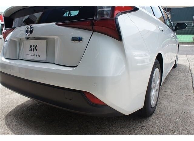 
								Toyota Prius full									
