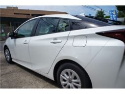 
										Toyota Prius full									