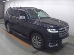 Toyota Land Cruiser 300 ZX 2026