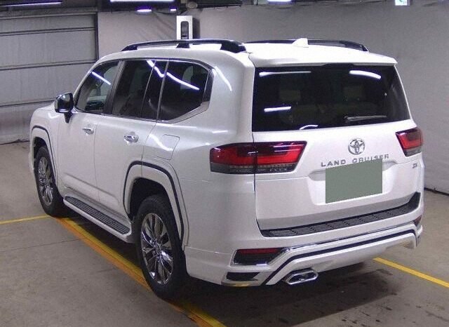 
								Toyota Land Cruiser 300 ZX 2026 full									