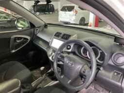 
										Toyota RAV4 full									