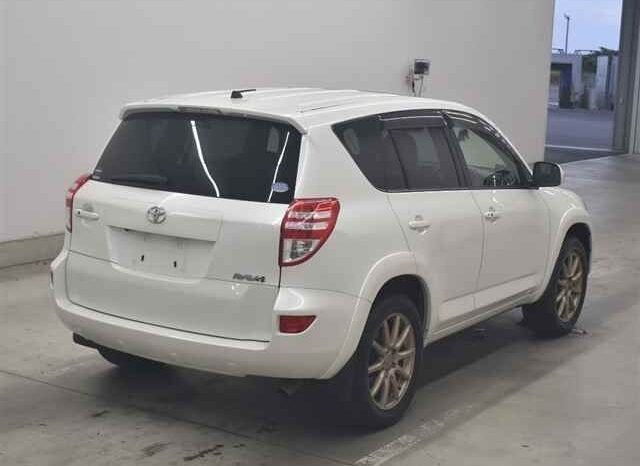 
								Toyota RAV4 full									