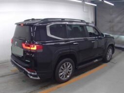 
										Toyota Land Cruiser 300 ZX 2026 full									