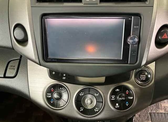 
								Toyota RAV4 full									
