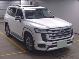 Toyota Land Cruiser 300 ZX 2026
