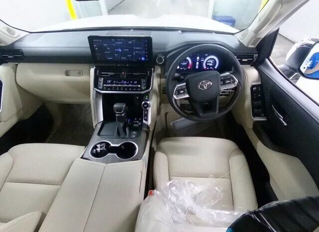 
								Toyota Land Cruiser 300 ZX 2026 full									