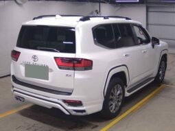 
										Toyota Land Cruiser 300 ZX 2026 full									