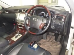 
										Toyota Crown Majesta 2007 full									