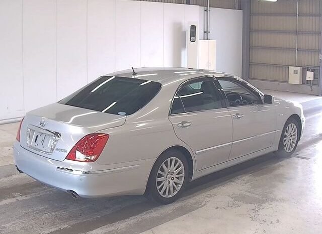 
								Toyota Crown Majesta 2007 full									