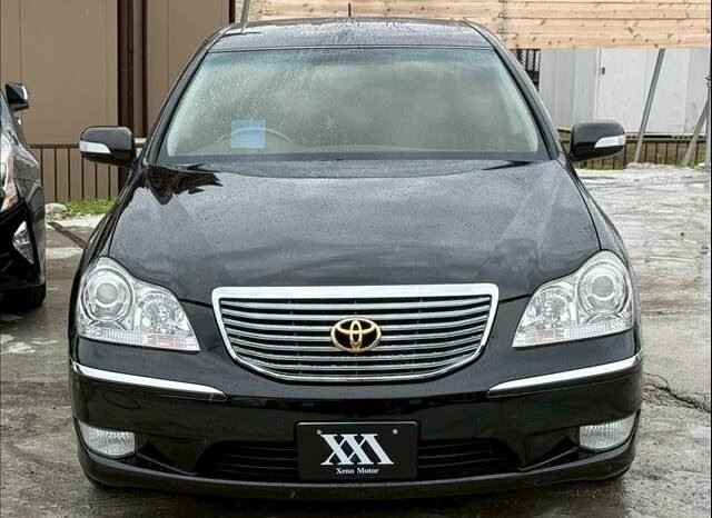 
								Toyota Crown Majesta 2005 full									