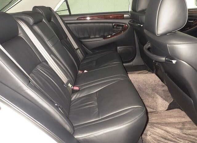 
								Toyota Crown Majesta 2007 full									