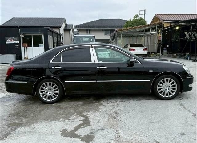 
								Toyota Crown Majesta 2005 full									