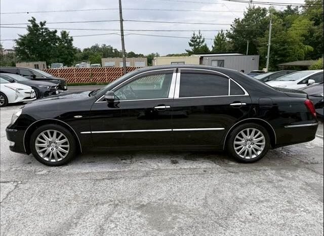 
								Toyota Crown Majesta 2005 full									