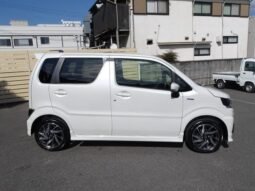 
										Suzuki WagonR Custom ZX 2026 full									