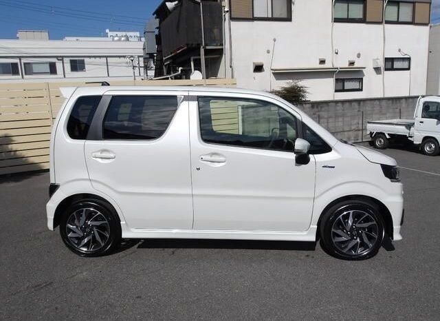
								Suzuki WagonR Custom ZX 2026 full									