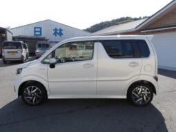 
										Suzuki WagonR Custom ZX 2026 full									