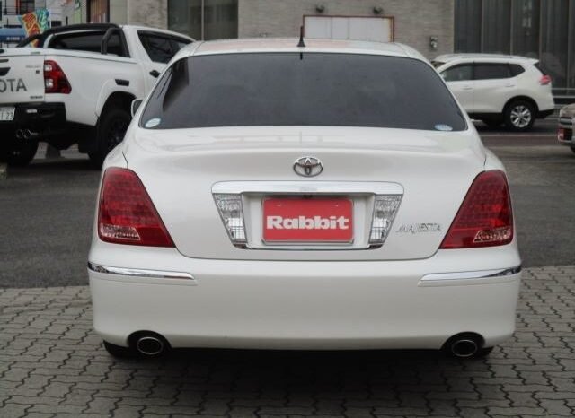 
								Toyota Crown Majesta 2004 full									