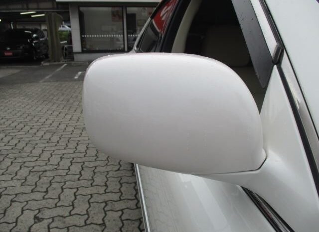 
								Toyota Crown Majesta 2004 full									