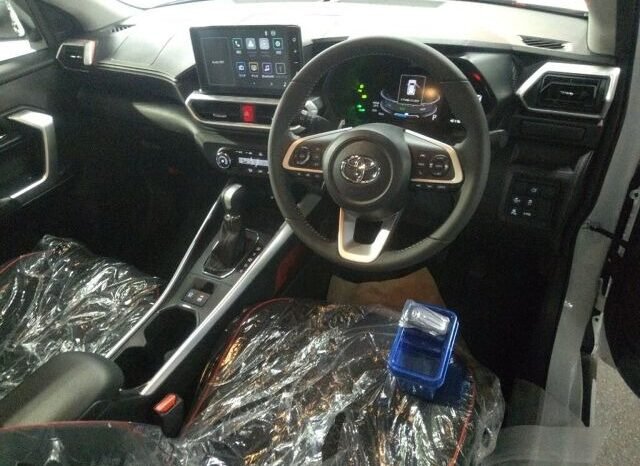 
								Toyota Raize Hybrid Z full									