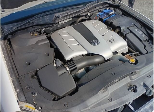 
								Toyota Crown Majesta 2008 full									