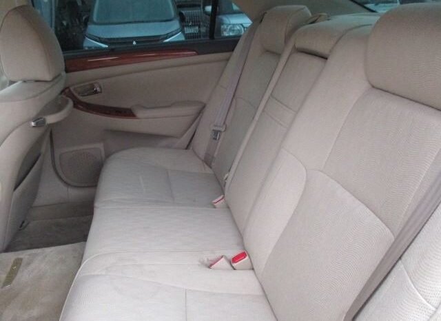 
								Toyota Crown Majesta 2004 full									