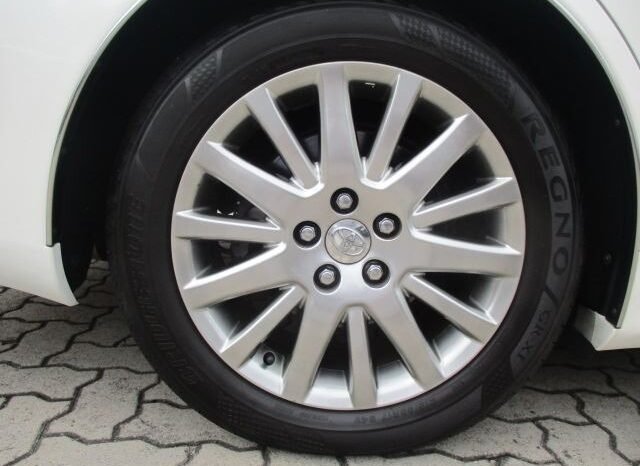 
								Toyota Crown Majesta 2004 full									