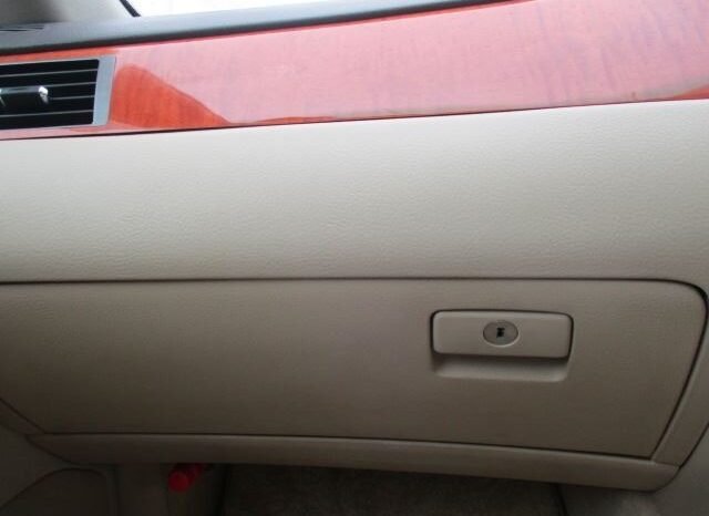 
								Toyota Crown Majesta 2004 full									