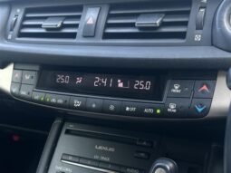 
										LEXUS CT 200h Version C 2019 full									