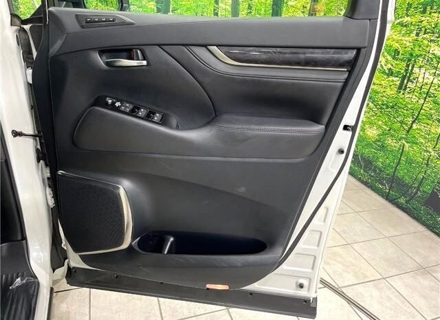 
								Toyota Alphard Hybrid SR full									